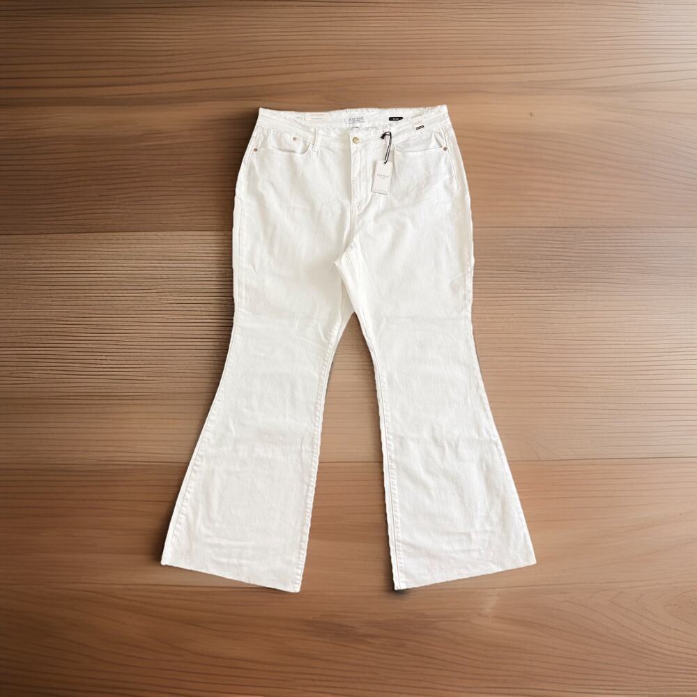 Judy Blue Womens Plus Jean Size 22W High Rise Mid Rise Flare Fit White NEW